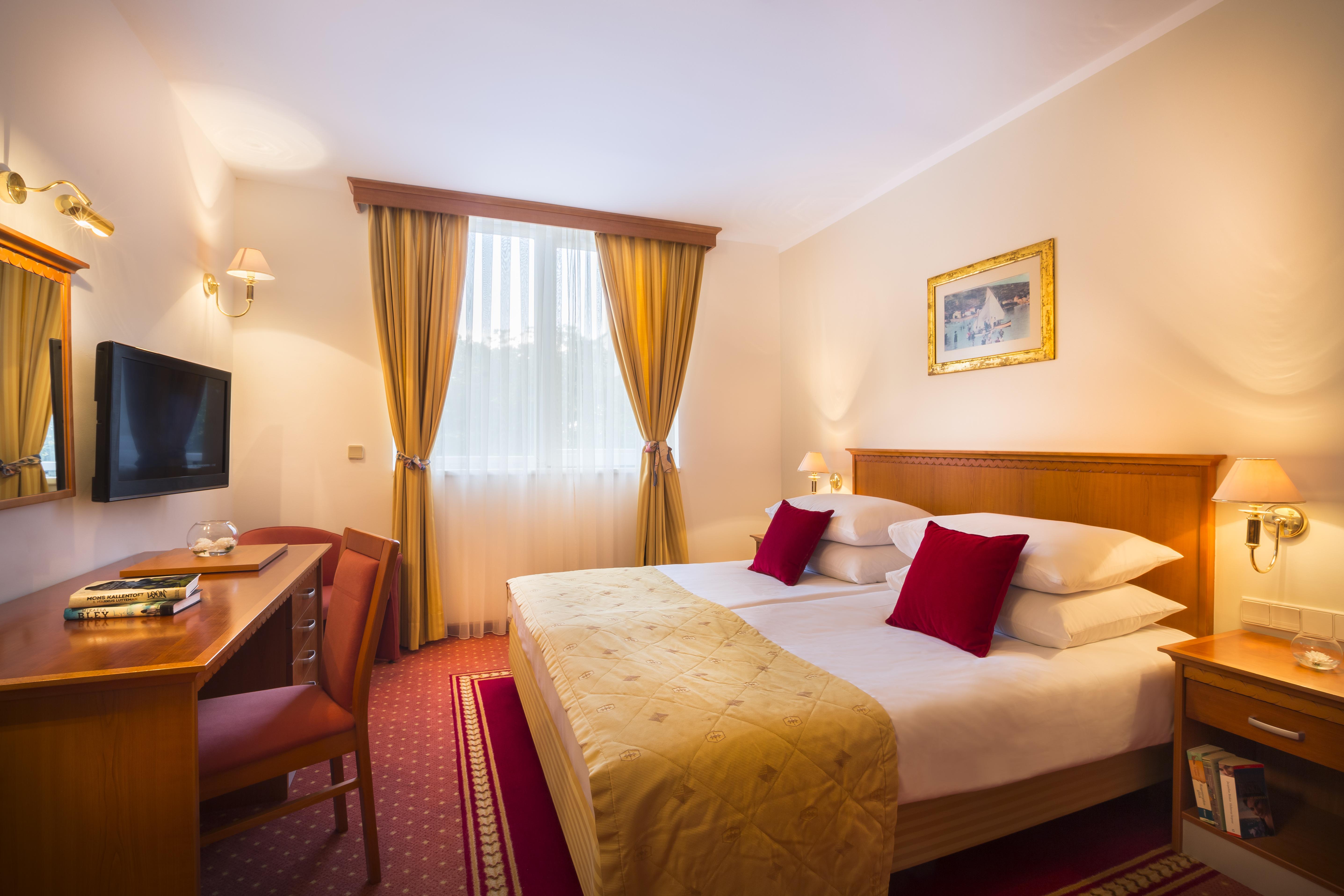 Hotel Valamar Adria