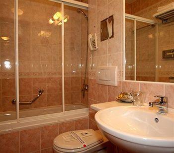 Valamar Adria Hotel 4*