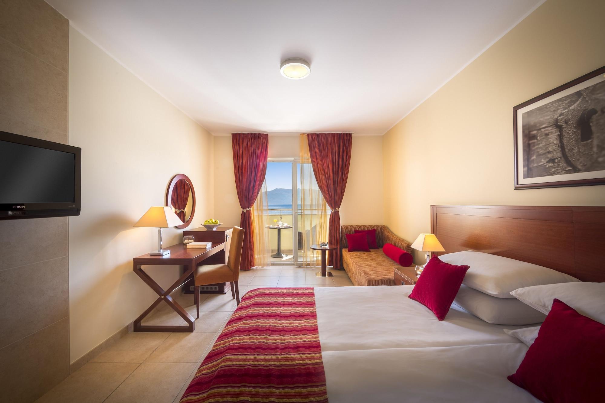 Valamar Adria Hotell 4*